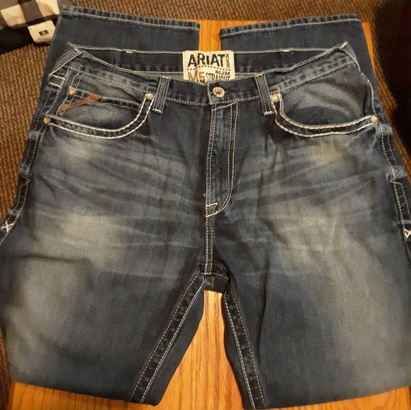 Mens Ariat jeans - Picture 3 of 3